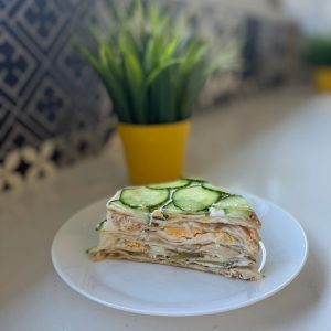 Солена палачинкова торта